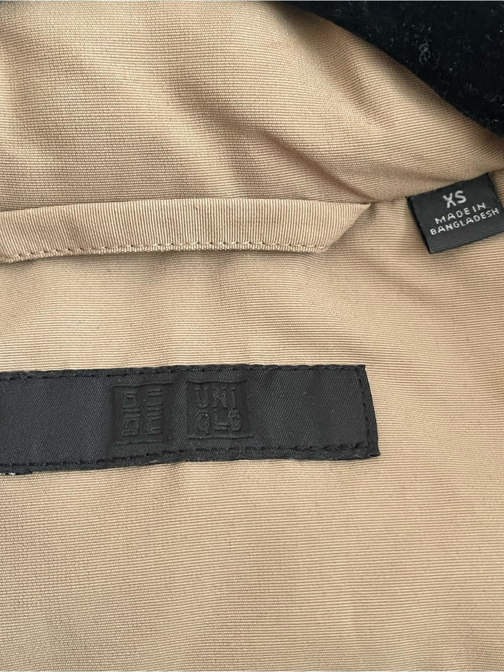 Uniqlo Beige Khaki Minimalist Puffer Vest Fits XS-M - Picture 3 of 13